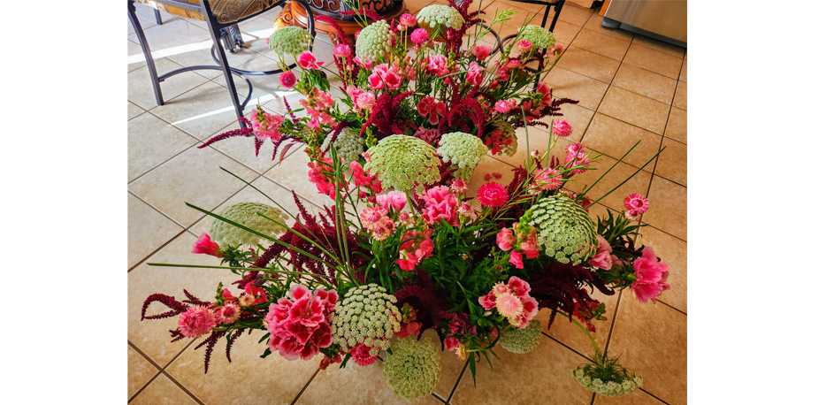 Amaranthus, Queen Anne’s Lace, Pink Snapdragons, Pink Lisianthus, Pink Strawflower , Bok Choy Seed Pods, & Variegated Japanese Sedge